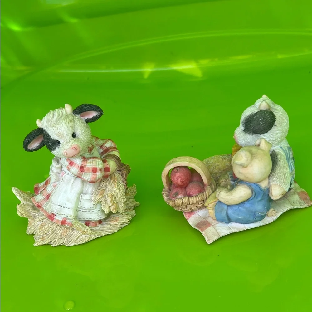 Adorable Vintage Enesco Cow Figurine Set - Black and White